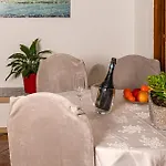 Cozy In With Wifi Apartamento Tribalj (Primorsko-Goranska)