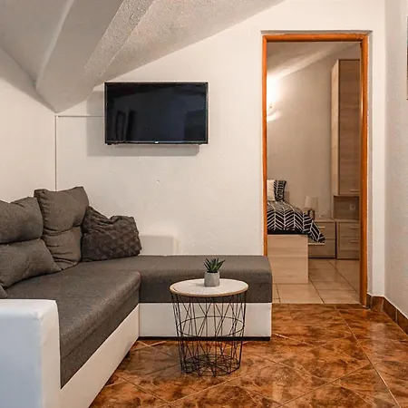 1 Bedroom Lovely In Apartman *