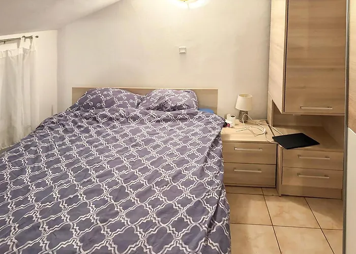 Apartman 1 Bedroom Lovely In *