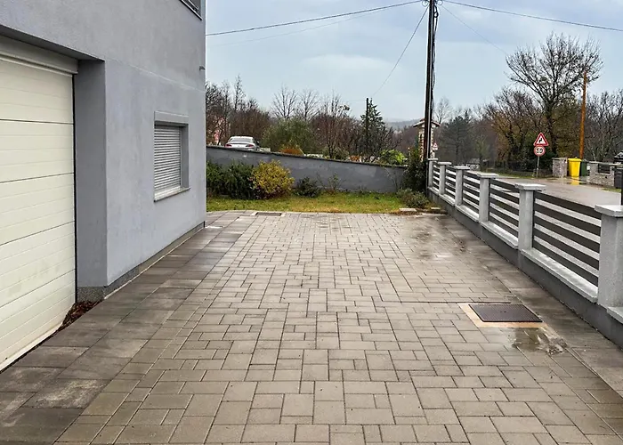 1 Bedroom Lovely In