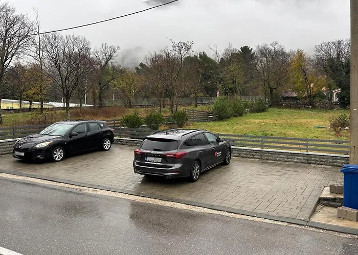 1 Bedroom Lovely In Apartman Tribalj