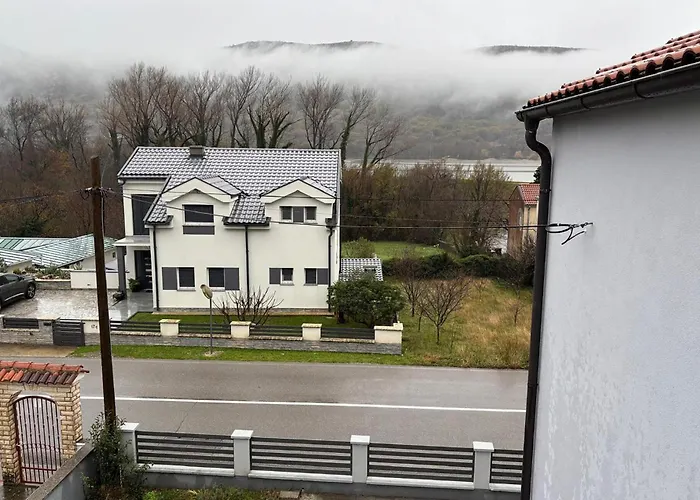 Appartement 1 Bedroom Lovely In Tribalj (Primorsko-Goranska)