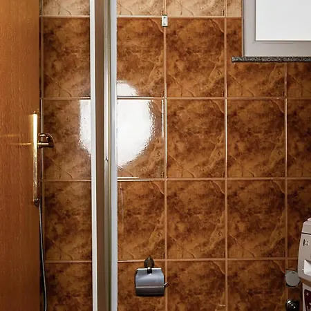 Apartman 1 Bedroom Lovely In